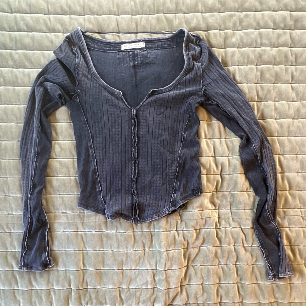 We The Free Washed Black Ribbed Long-Sleeve Henley Size Small